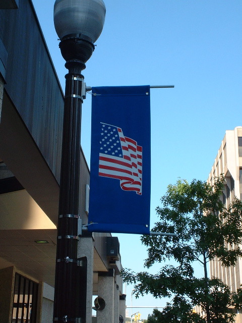Rosslyn VA - banner with flag 3